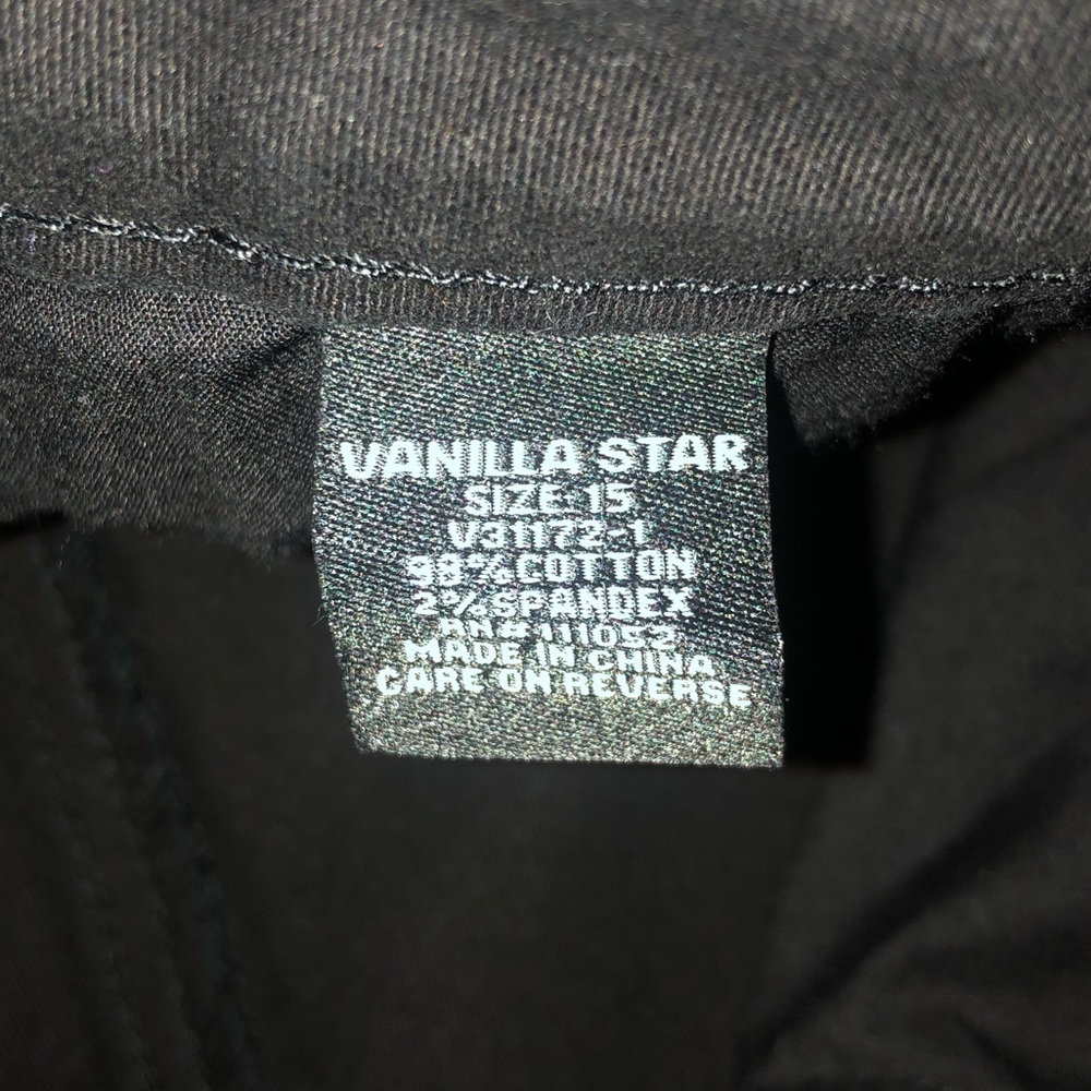 Shorts - Picture 2 of 3